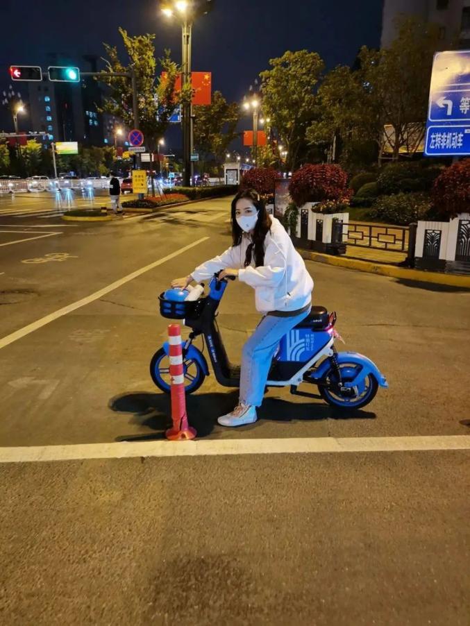 小玛电动车遥控器怎么换电池_网页点赞_结婚时男方家需要准备什么