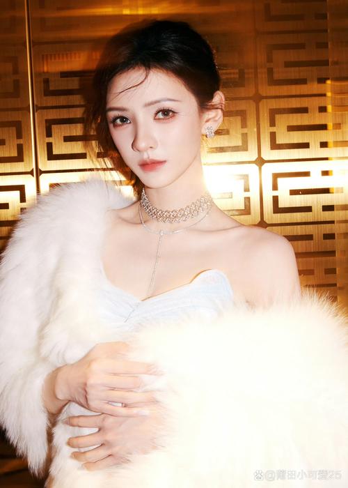 张予曦快手童年照对比_为什么快手播放量那么低_快手魔表快闪活动