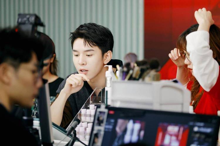 直播带货价格垄断问题探讨_抖音业务全网最低价_李佳琦双十一全网最低价质疑